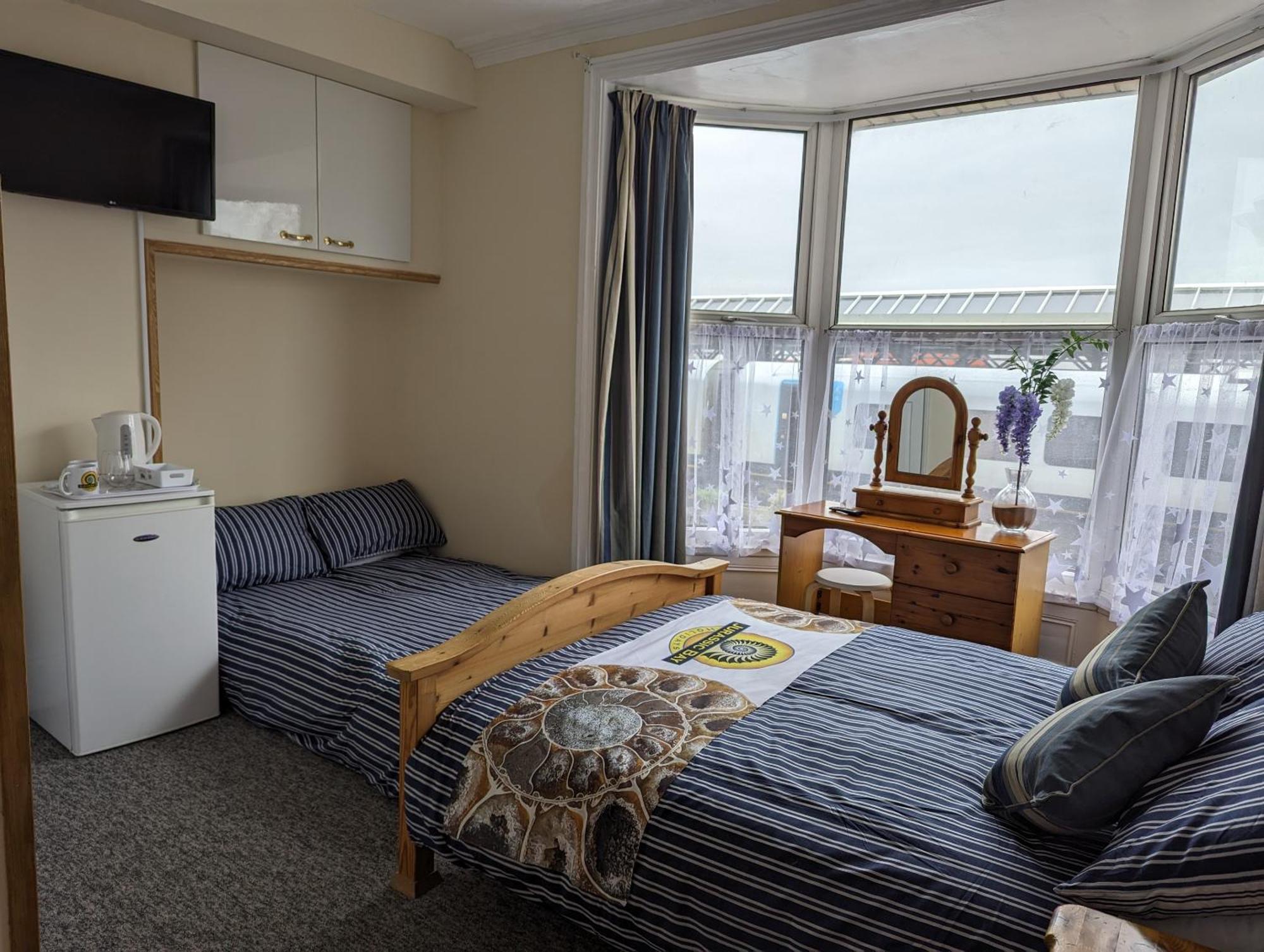 Jurassic Bay Holidays Weymouth Bilik gambar